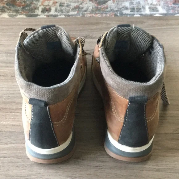 🔥🔥🔥Women’s waterproof boots Cougar shoes🔥🔥🔥 - Picture 3 of 8